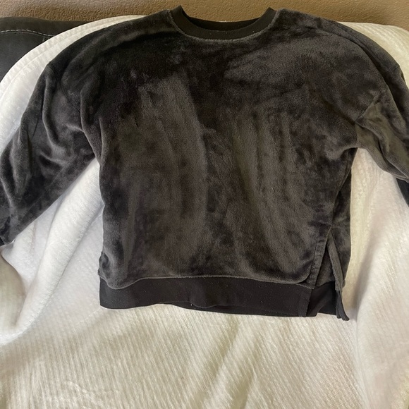 SO brand size small sweatshirt bundle (gray/beige) - Picture 2 of 4